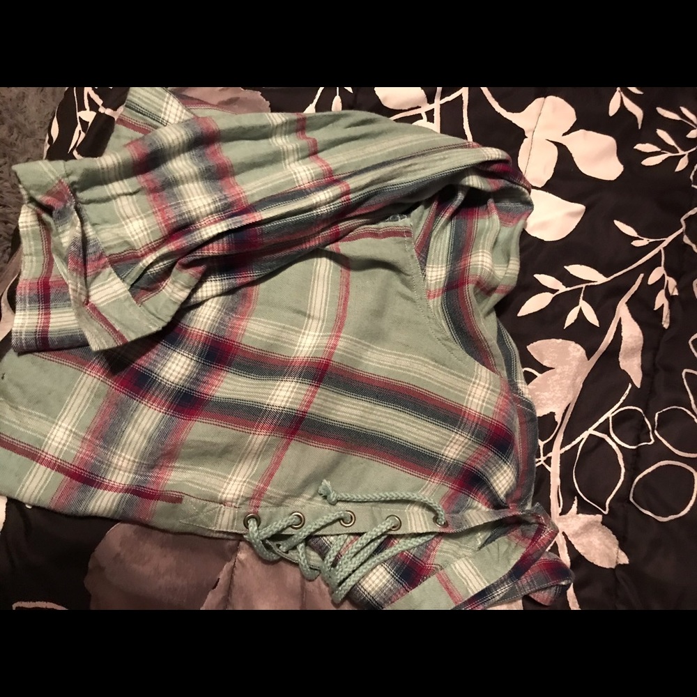 Button up - Picture 2 of 2